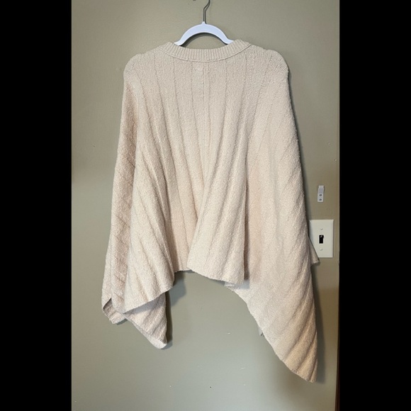 Yummy Sweater Co Pullover Sweater Poncho NWT - Picture 7 of 7